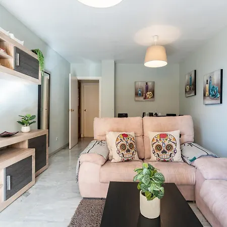 Malagasuite Three With Terrace Торремолинос