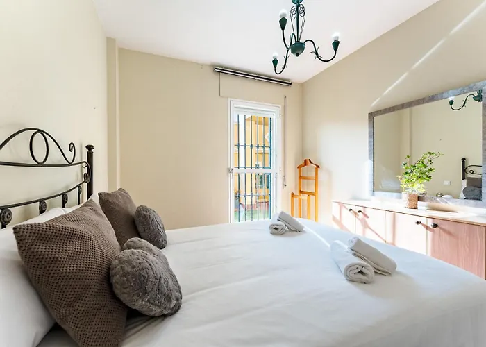 Malagasuite Three With Terrace * Торремолинос